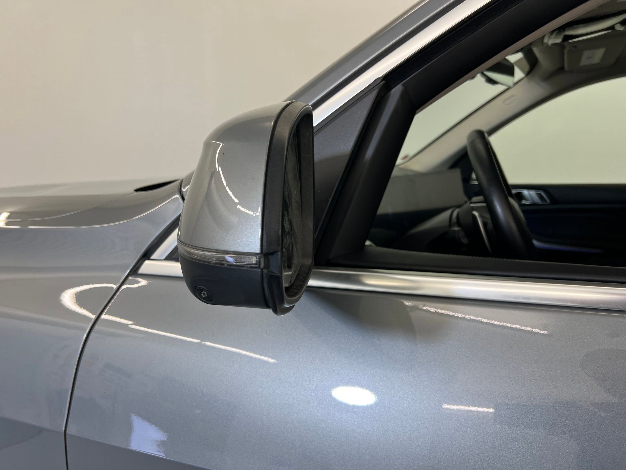 Used 2025 BMW X7 xDrive40i w/ Premium Package image 21