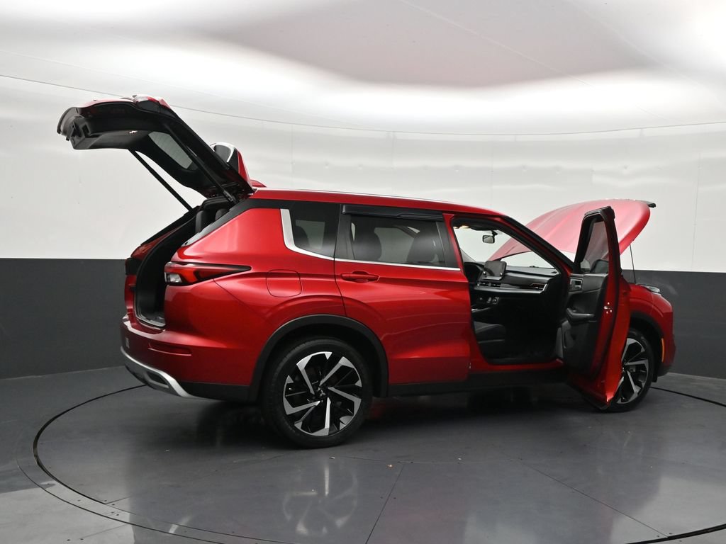 Used 2023 Mitsubishi Outlander SE FWD image 30