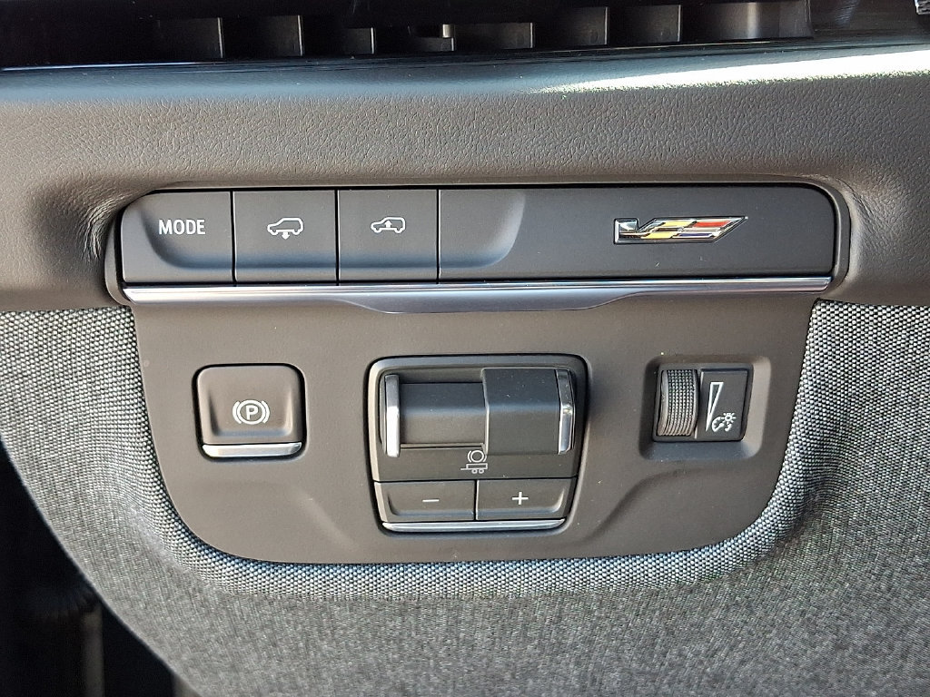 Certified 2026 Cadillac Escalade ESV V AWD/4WD image 29