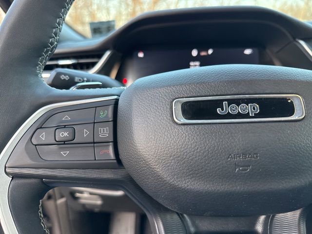 Certified 2023 Jeep Grand Cherokee Altitude image 35