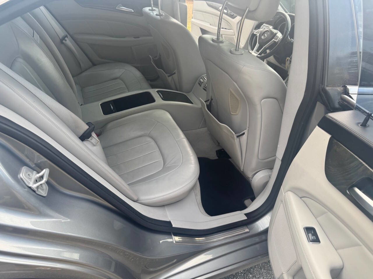 Used 2014 Mercedes-Benz CLS 550 w/ Premium 1 Package image 23