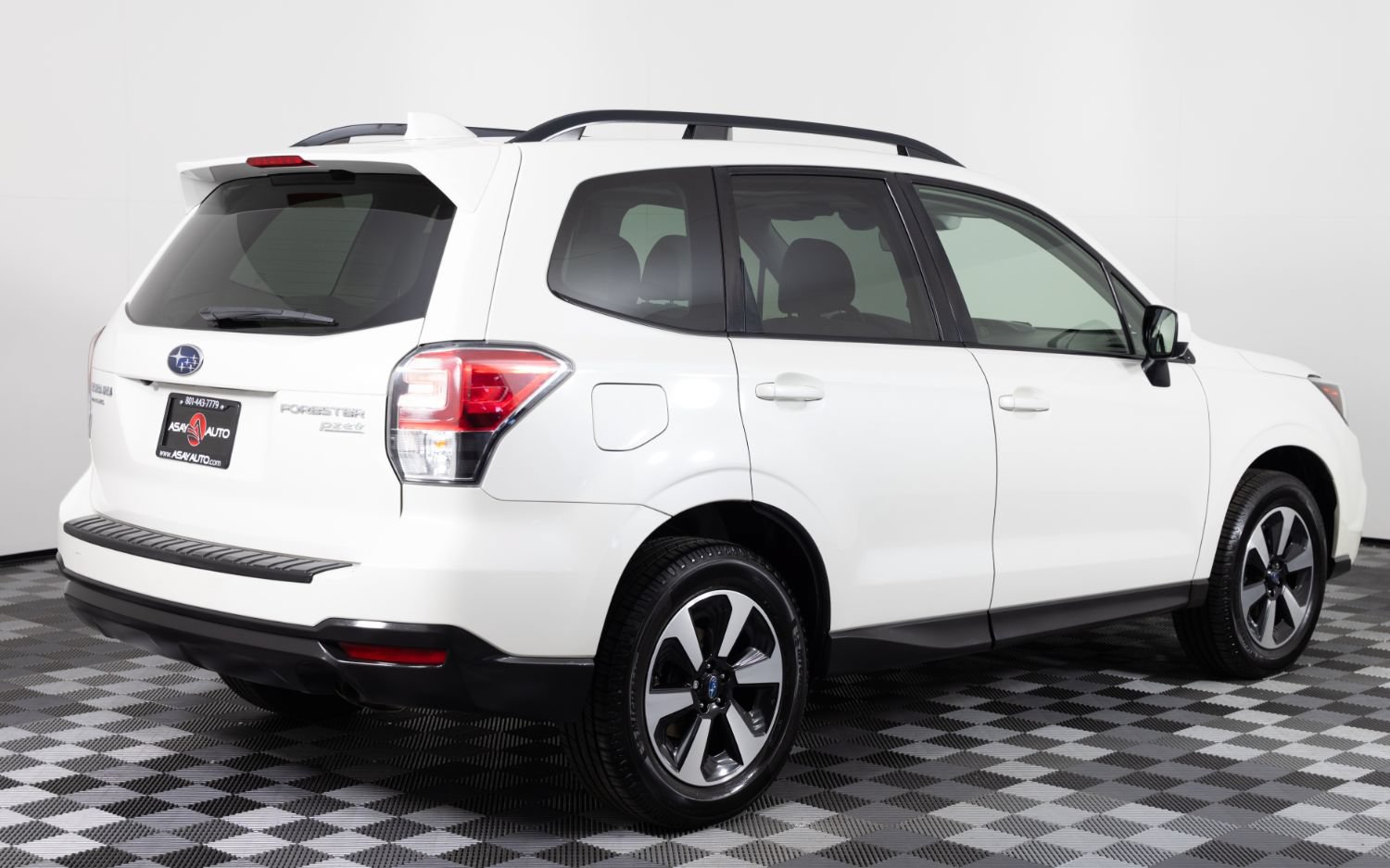 Used 2017 Subaru Forester 2.5i Premium AWD/4WD image 7
