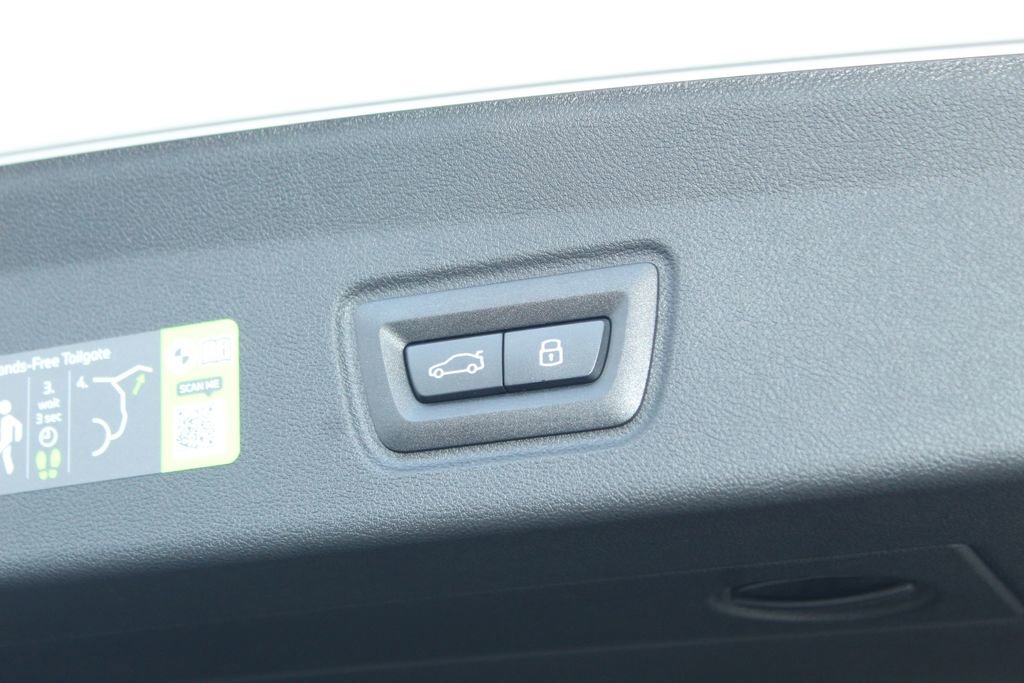 New 2026 BMW i4 xDrive40i w/ M Sport Package AWD/4WD image 9