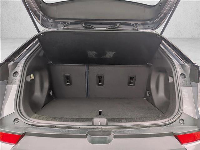 Certified 2022 Chevrolet Bolt EUV LT w/ Convenience Package image 7