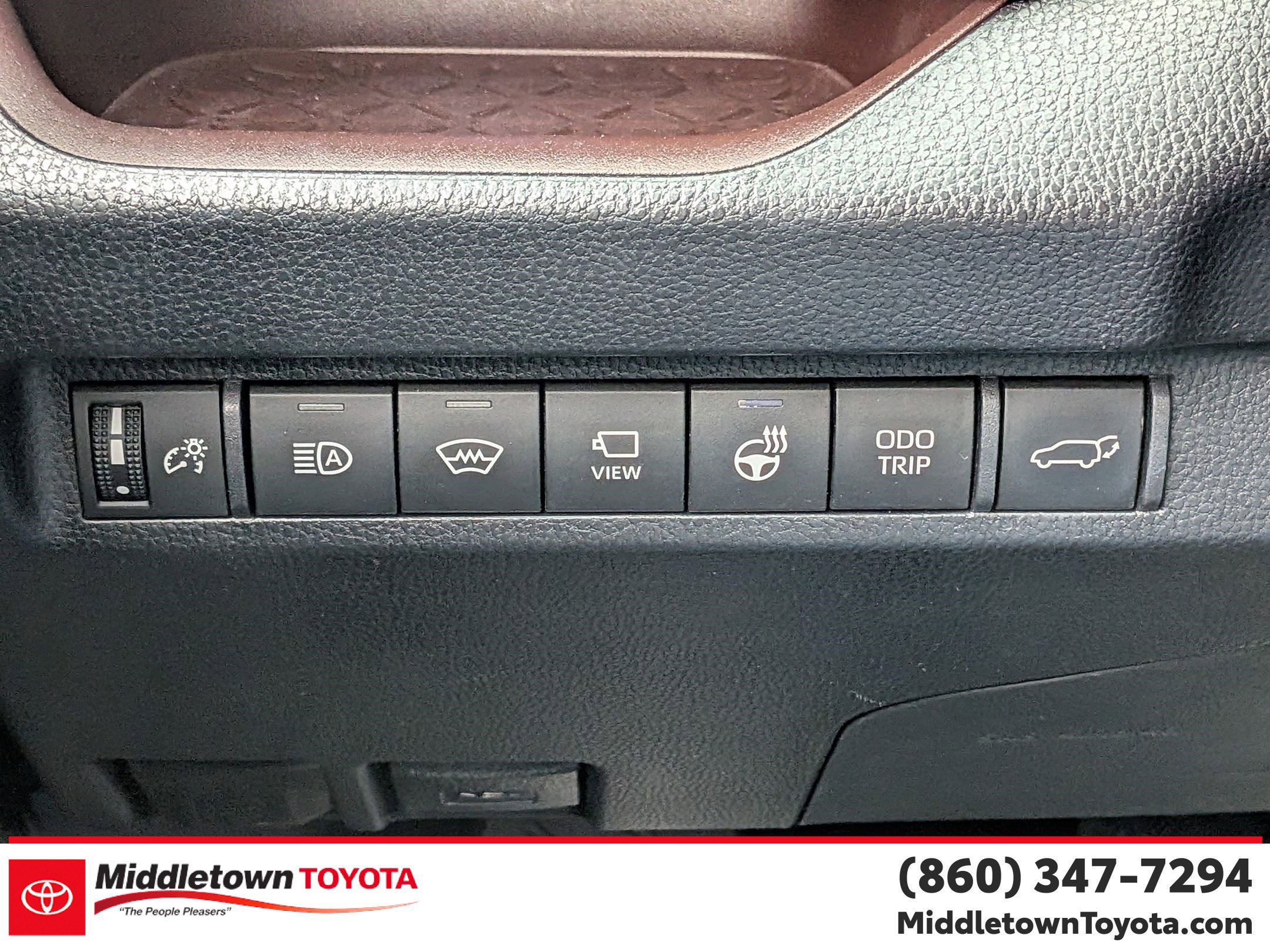 Used 2023 Toyota RAV4 Limited AWD/4WD image 18