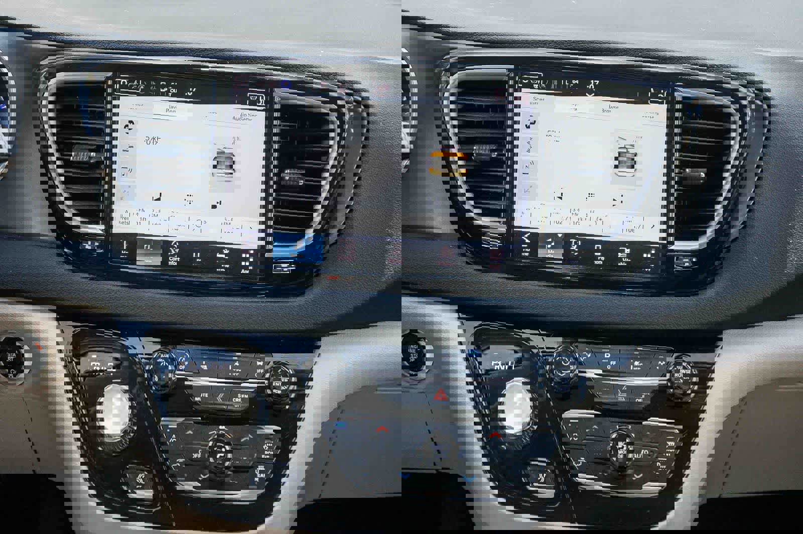 Used 2024 Chrysler Pacifica Touring-L image 12