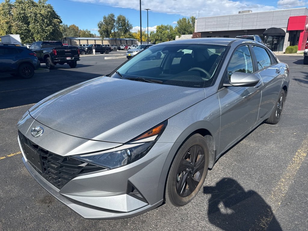 Used 2022 Hyundai Elantra SEL w/ Winter Weather Package
