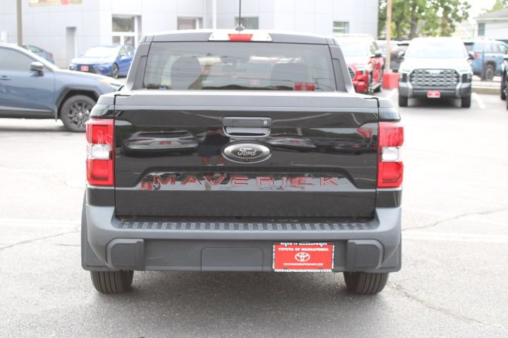 Used 2023 Ford Maverick XLT w/ Black Appearance Package FWD image 4