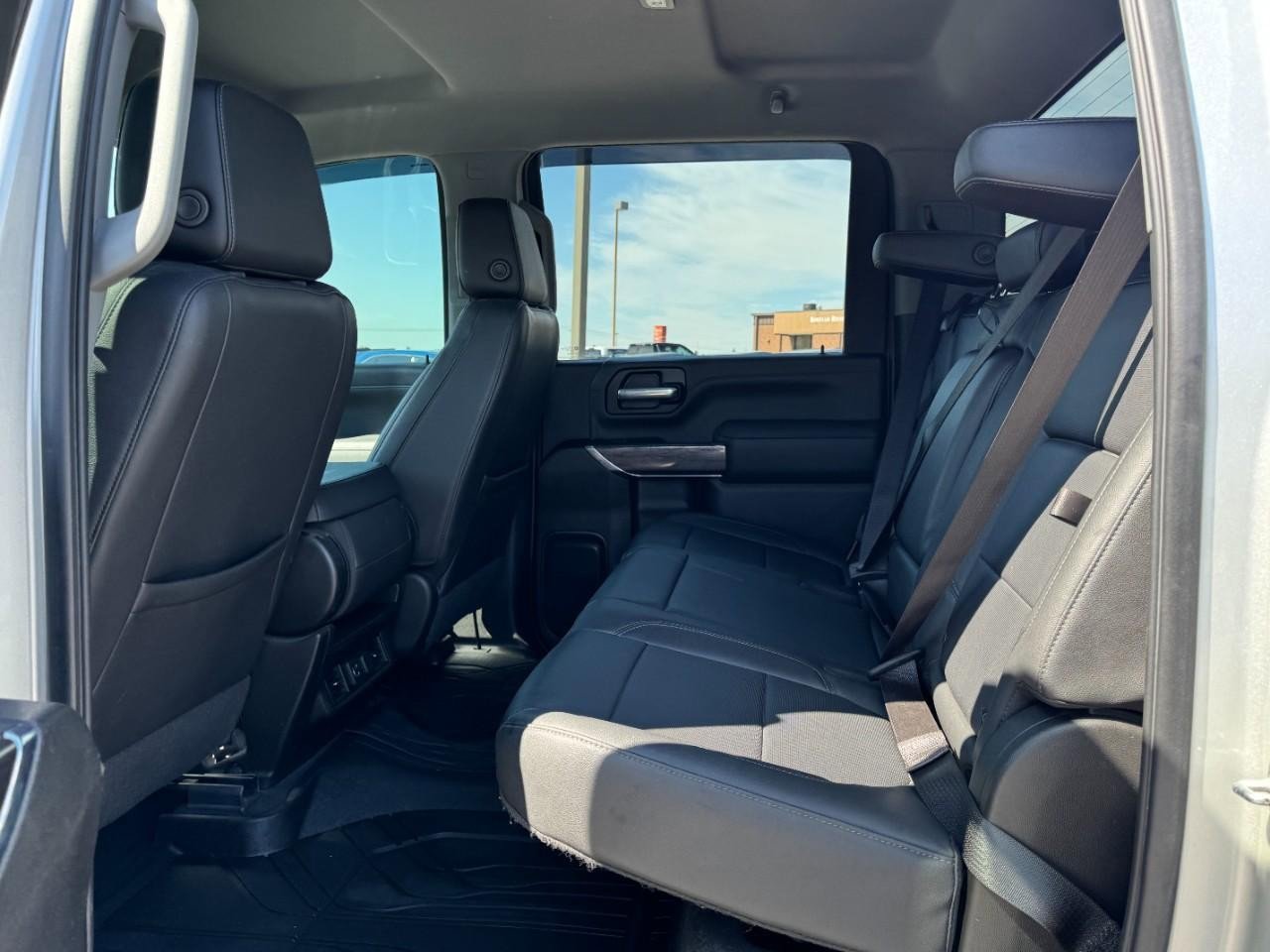 Used 2023 Chevrolet Silverado 2500 LTZ w/ Gooseneck/5TH Wheel Package image 10