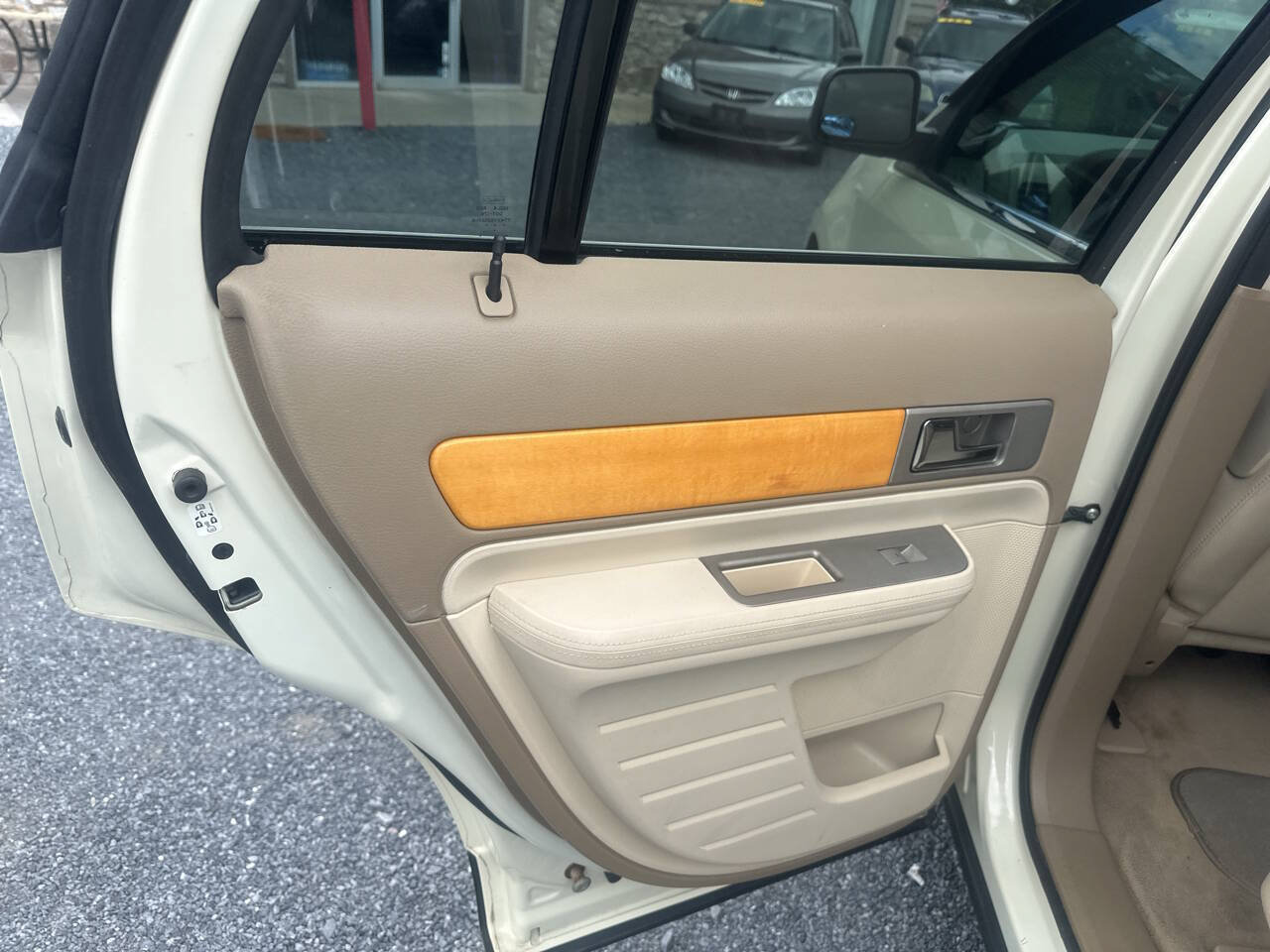 Used 2007 Lincoln MKX AWD image 14