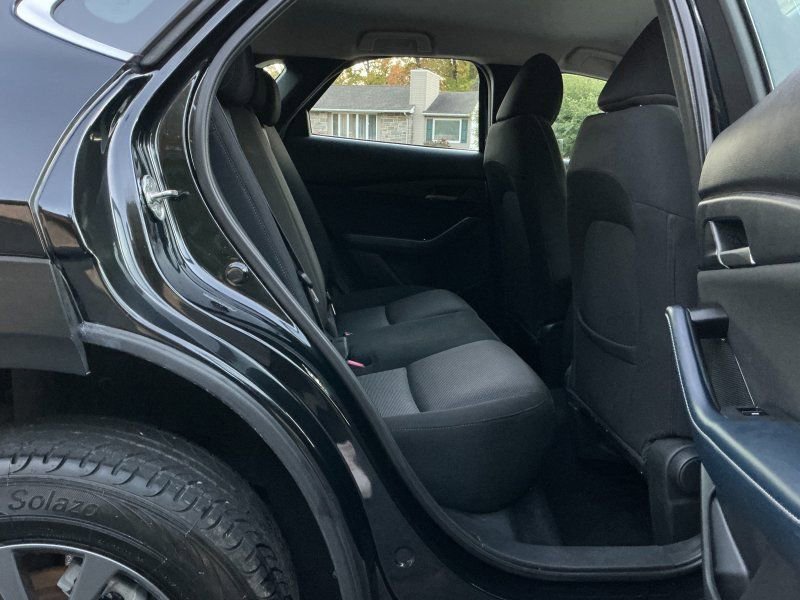 Used 2020 MAZDA CX-30 FWD image 11