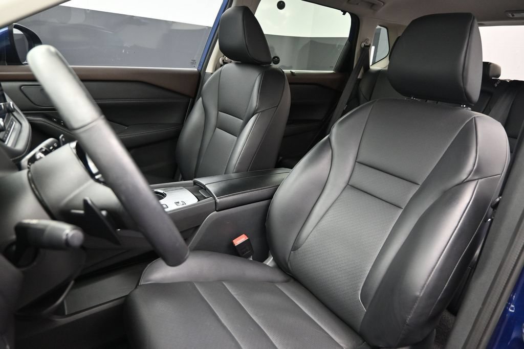 Used 2023 Nissan Rogue SV w/ SV Premium B Package FWD image 22