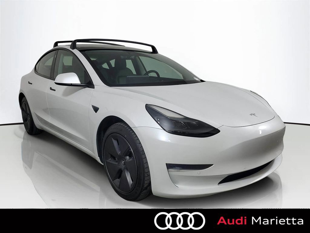 Used 2021 Tesla Model 3 Standard Range Plus image 1
