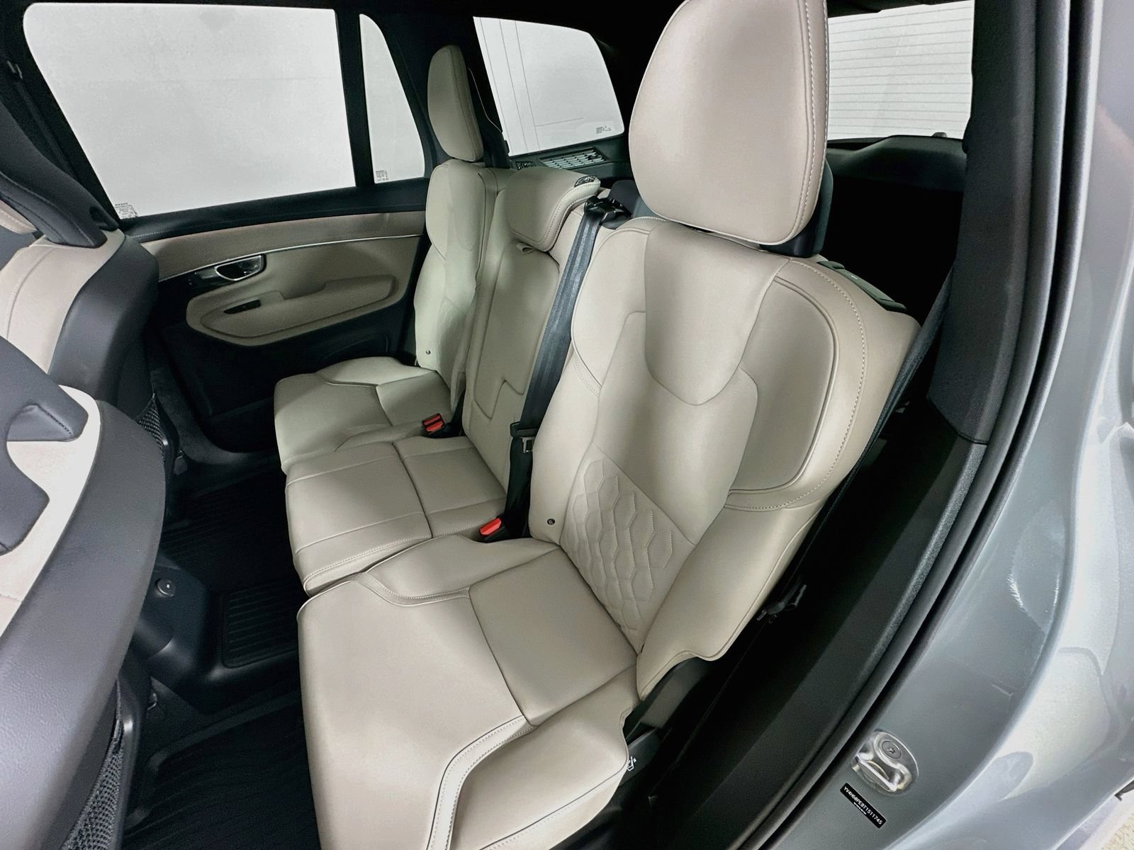 New 2026 Volvo XC90 T8 Plus w/ Protection Package Premier AWD/4WD image 35