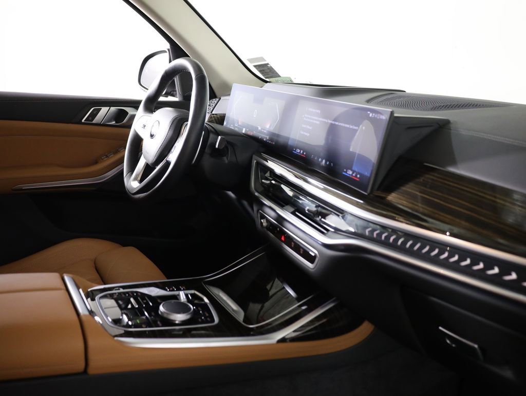 Used 2025 BMW X7 xDrive40i AWD/4WD image 72