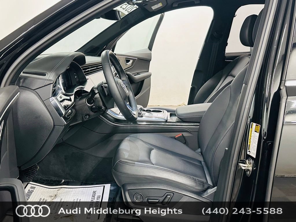Certified 2025 Audi Q7 3.0T Premium Plus w/ Premium Plus Package AWD/4WD image 12