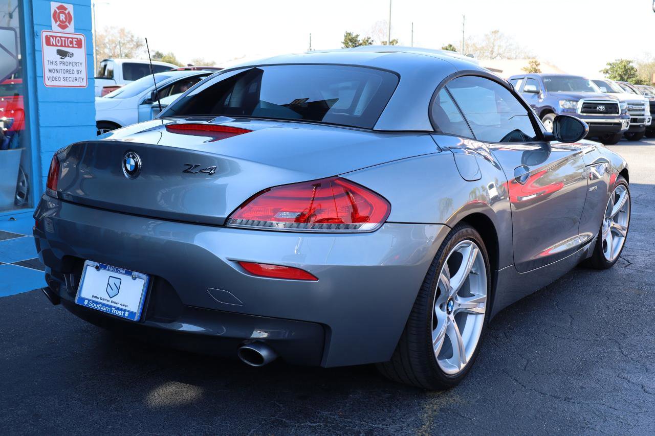 Used 2011 BMW Z4 sDrive35i image 7