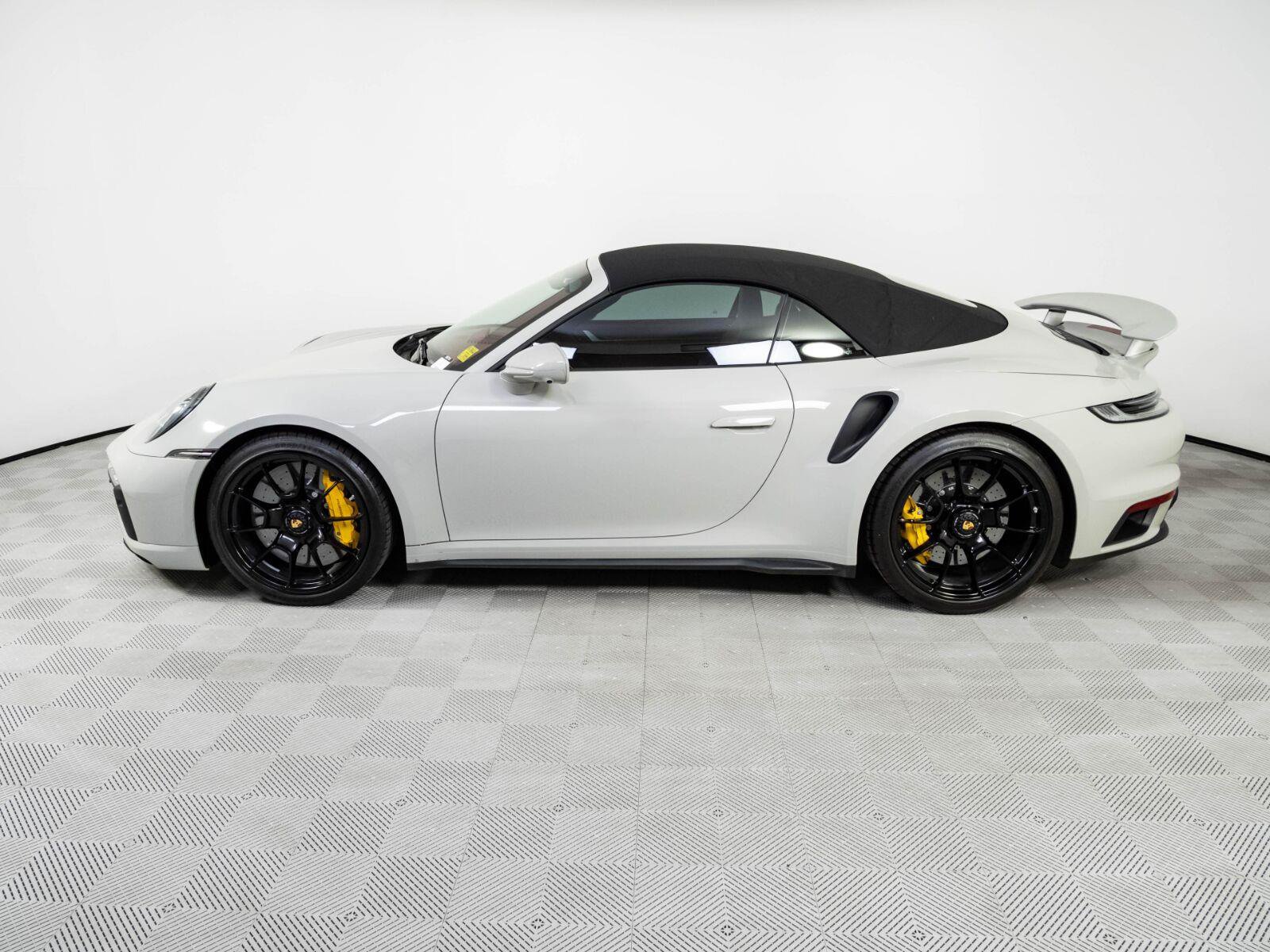Certified 2024 Porsche 911 Turbo S AWD/4WD image 33