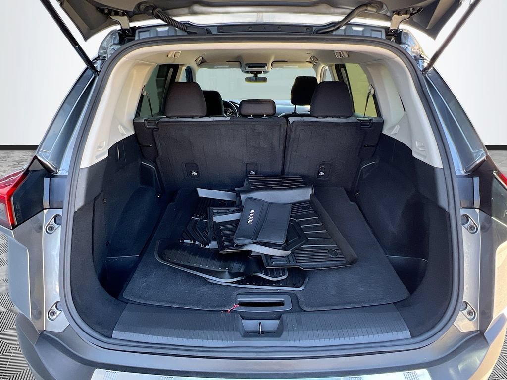 Used 2023 Nissan Rogue SV FWD image 23