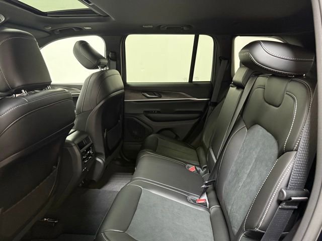 New 2026 Jeep Grand Cherokee Altitude AWD/4WD image 22