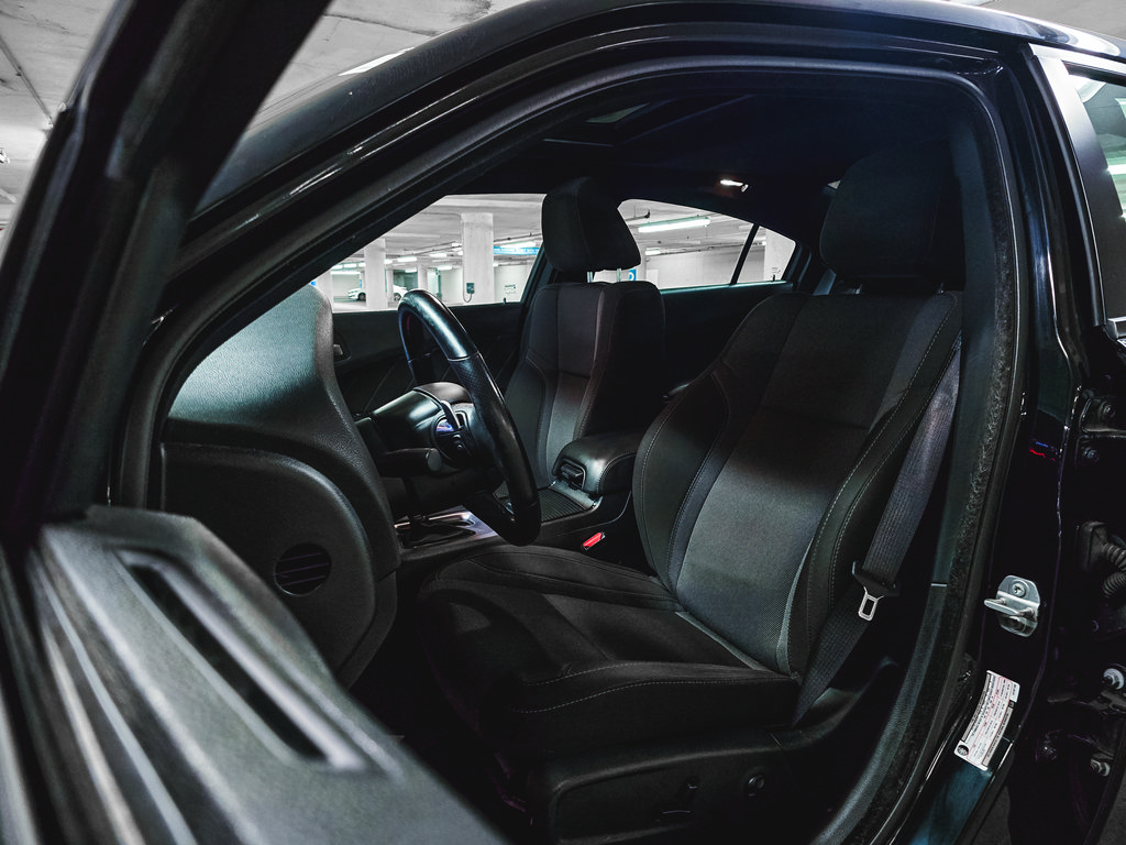 Used 2020 Dodge Charger SXT w/ Blacktop Package AWD/4WD image 18
