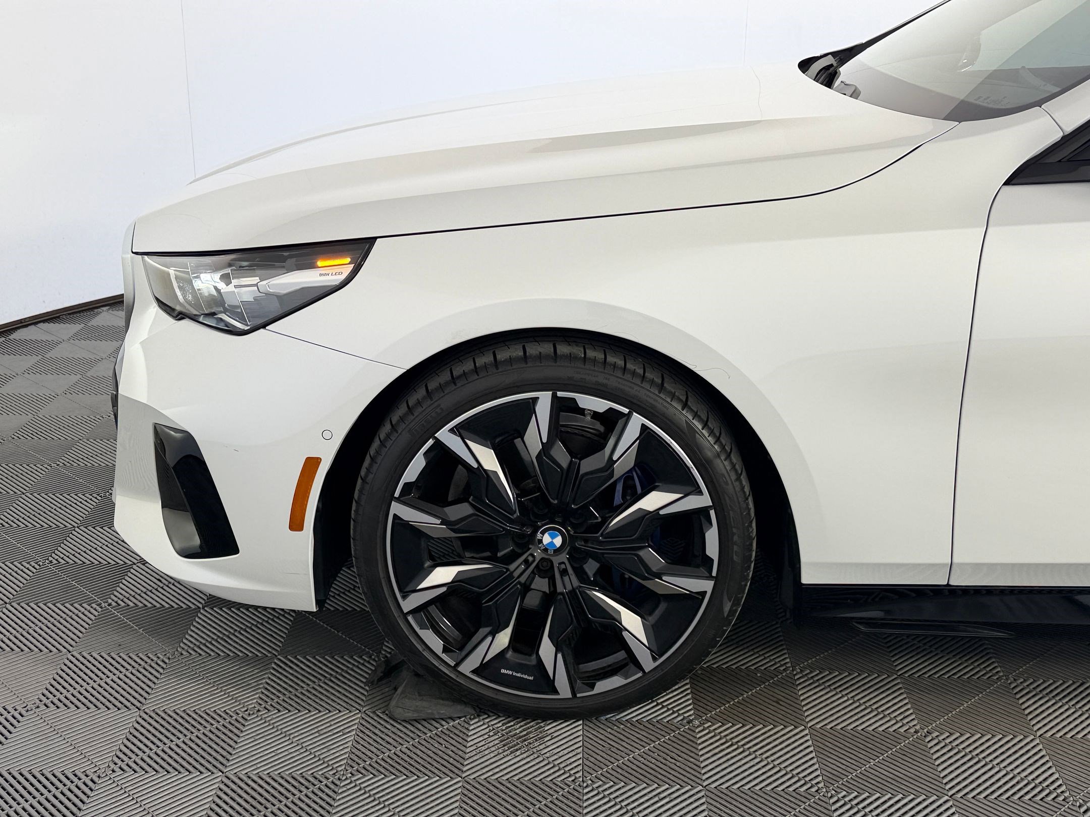 Certified 2025 BMW 530i w/ M Sport Package RWD image 11