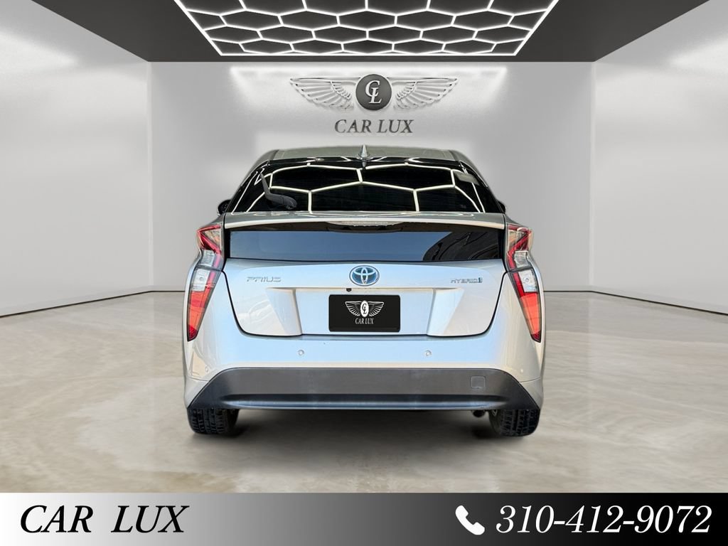 Used 2018 Toyota Prius Two w/ Prius Two Safety Plus Package FWD image 4