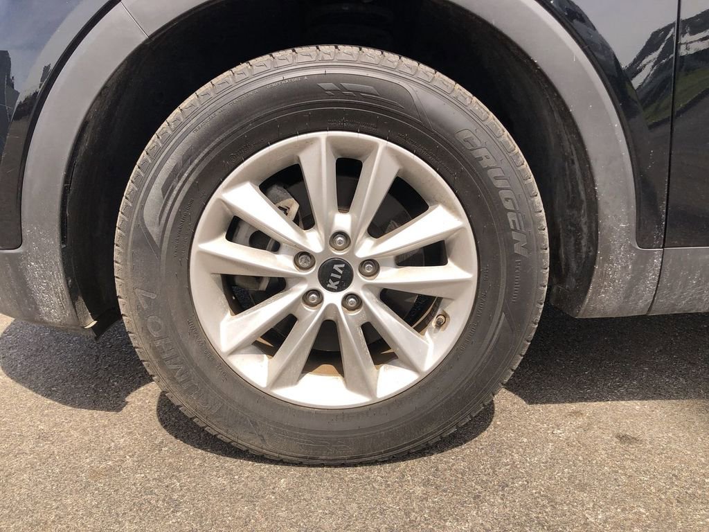 Used 2020 Kia Sorento LX FWD image 10