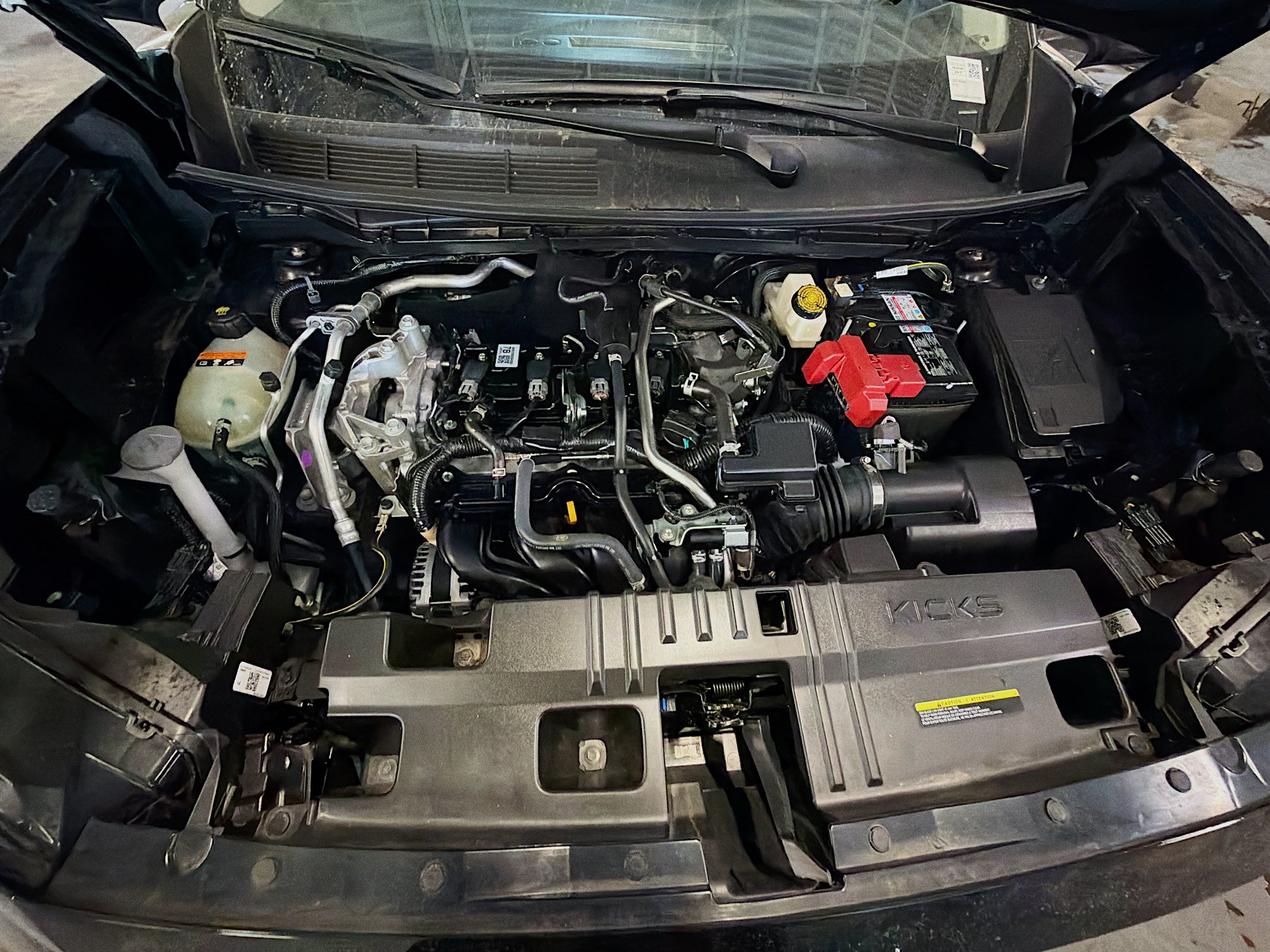 Used 2025 Nissan Kicks SR AWD/4WD image 32
