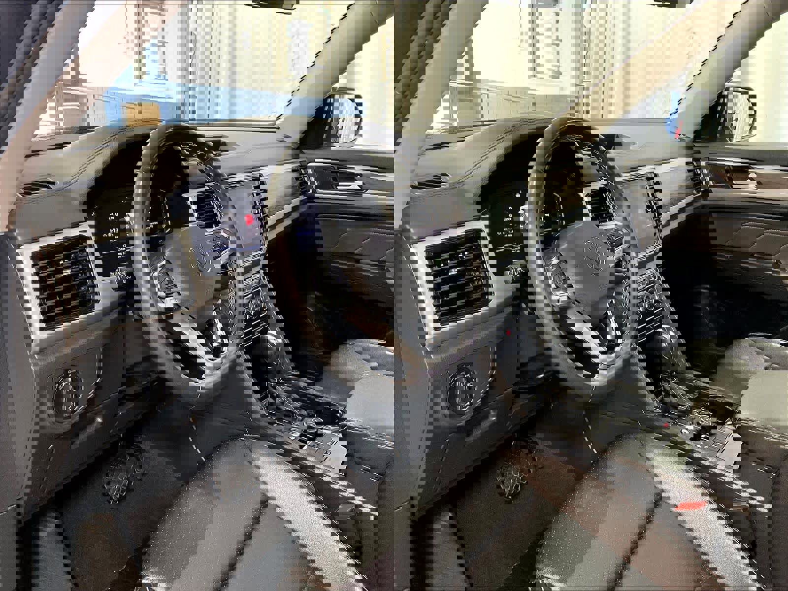 Used 2023 Volkswagen Atlas SEL image 8