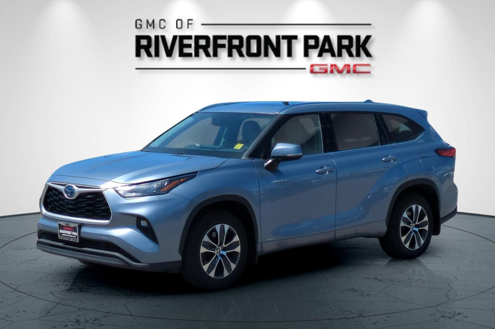 Used 2020 Toyota Highlander XLE AWD/4WD image 7