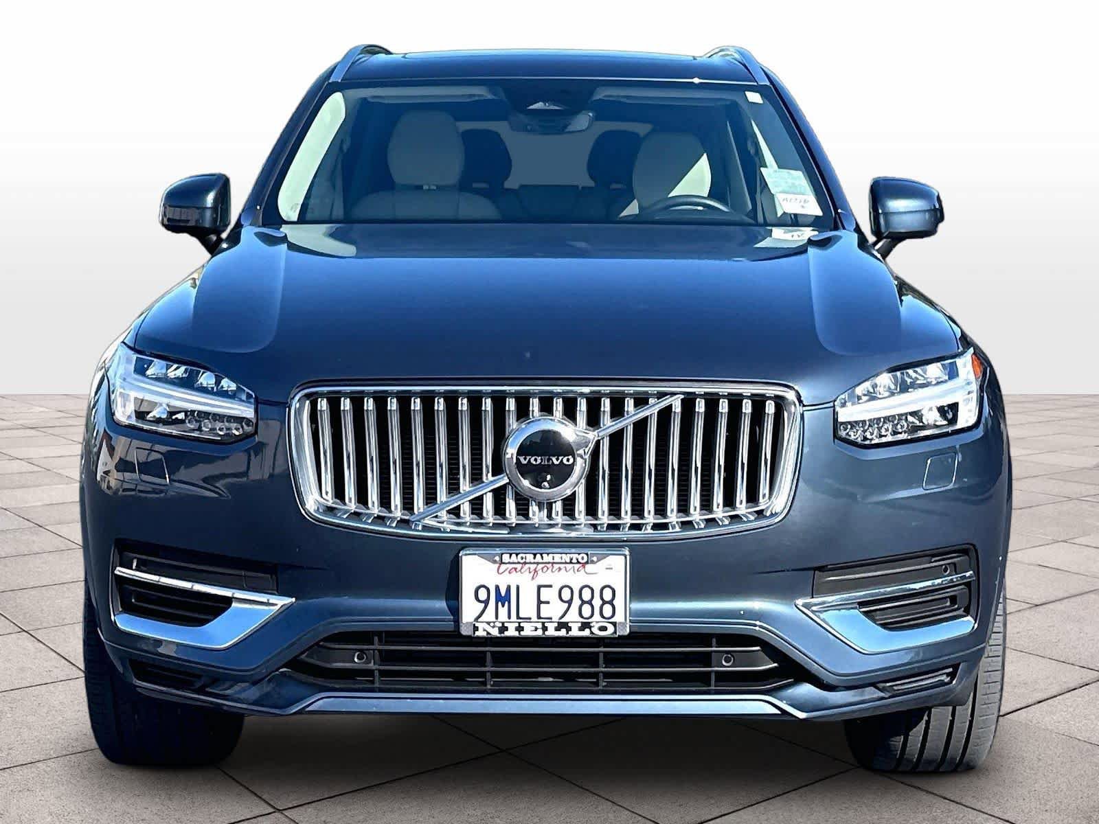 Used 2024 Volvo XC90 T8 Plus w/ Protection Package Premier AWD/4WD image 3