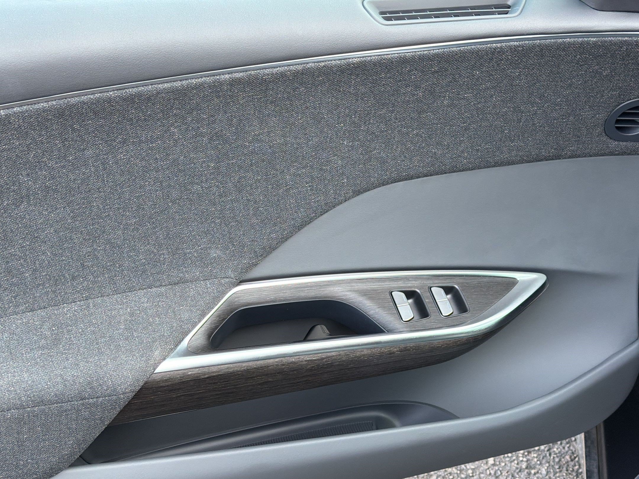 Used 2024 Lucid Air Pure RWD image 14