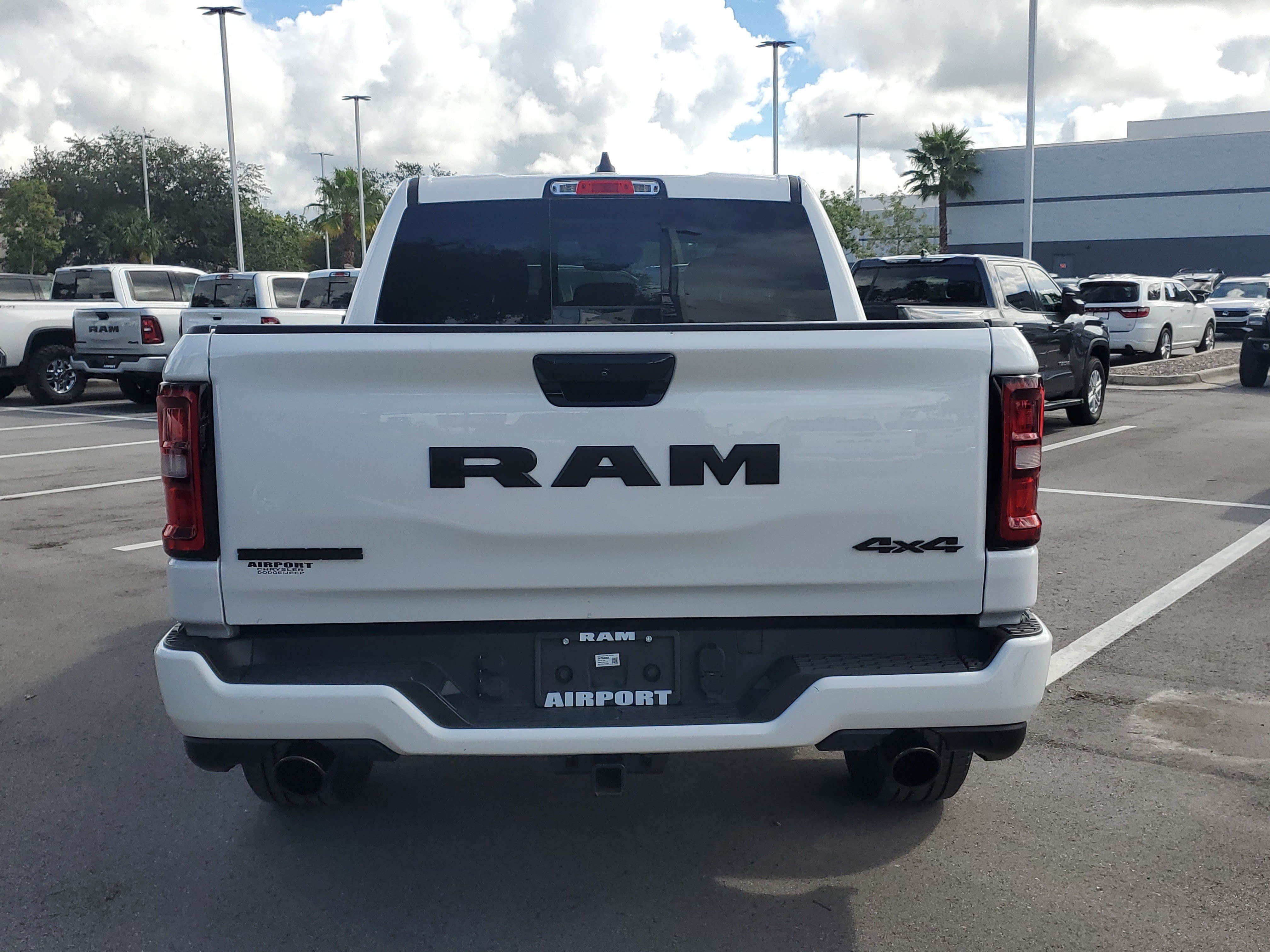 Used 2025 RAM 1500 Big Horn AWD/4WD image 7