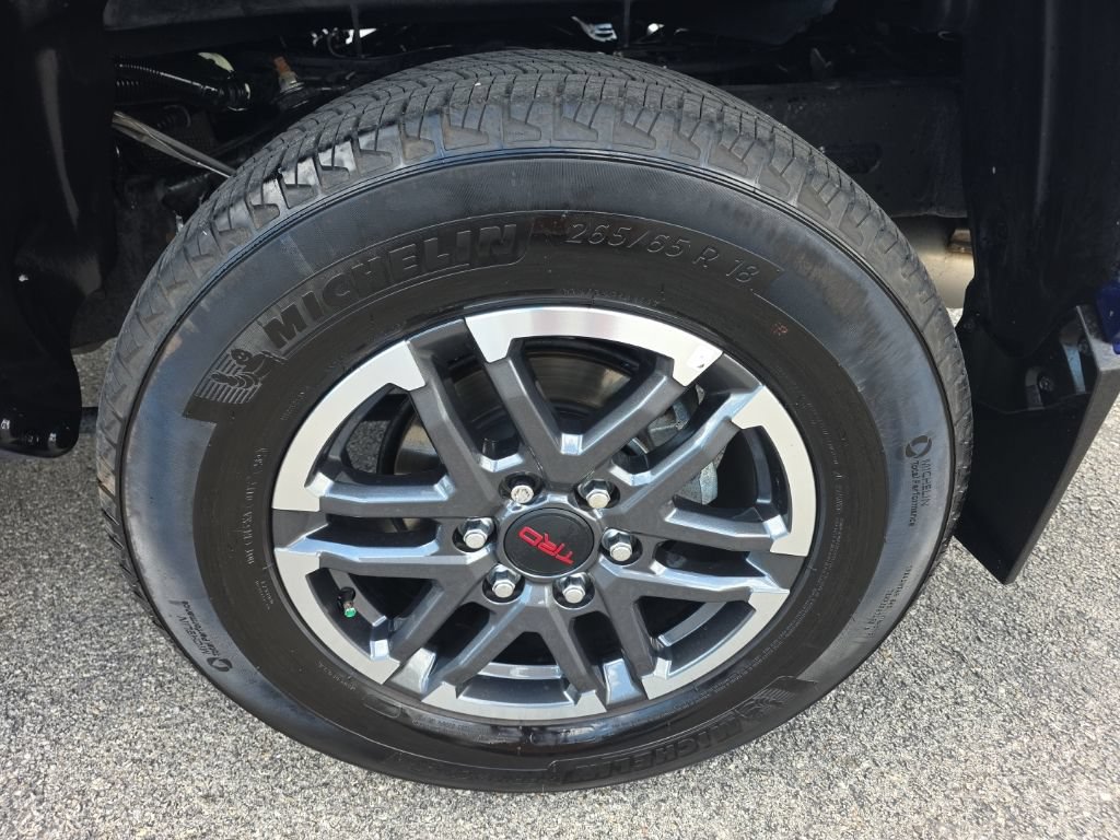 Certified 2024 Toyota Tacoma TRD Sport w/ TRD Sport Upgrade Package AWD/4WD image 9