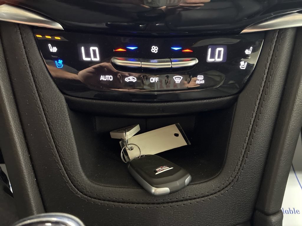 Used 2024 Cadillac XT6 Sport w/ LPO, Floor Liner Package AWD/4WD image 20