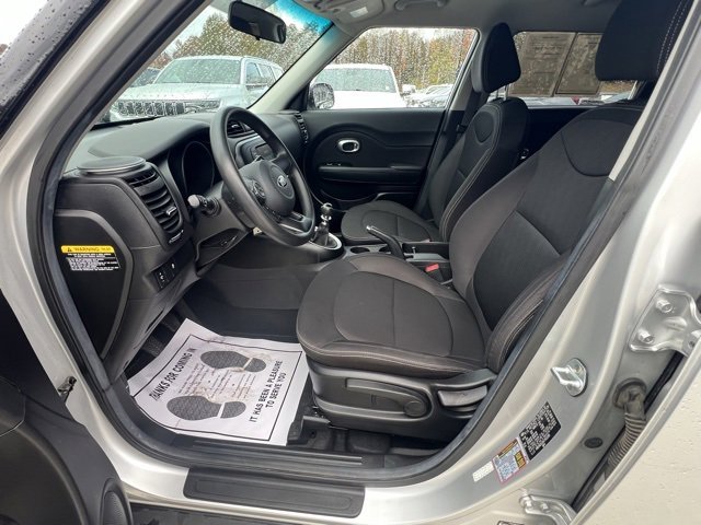 Used 2019 Kia Soul image 11