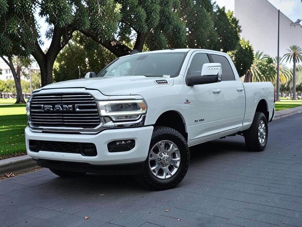 Used 2024 RAM 2500 Laramie AWD/4WD image 2