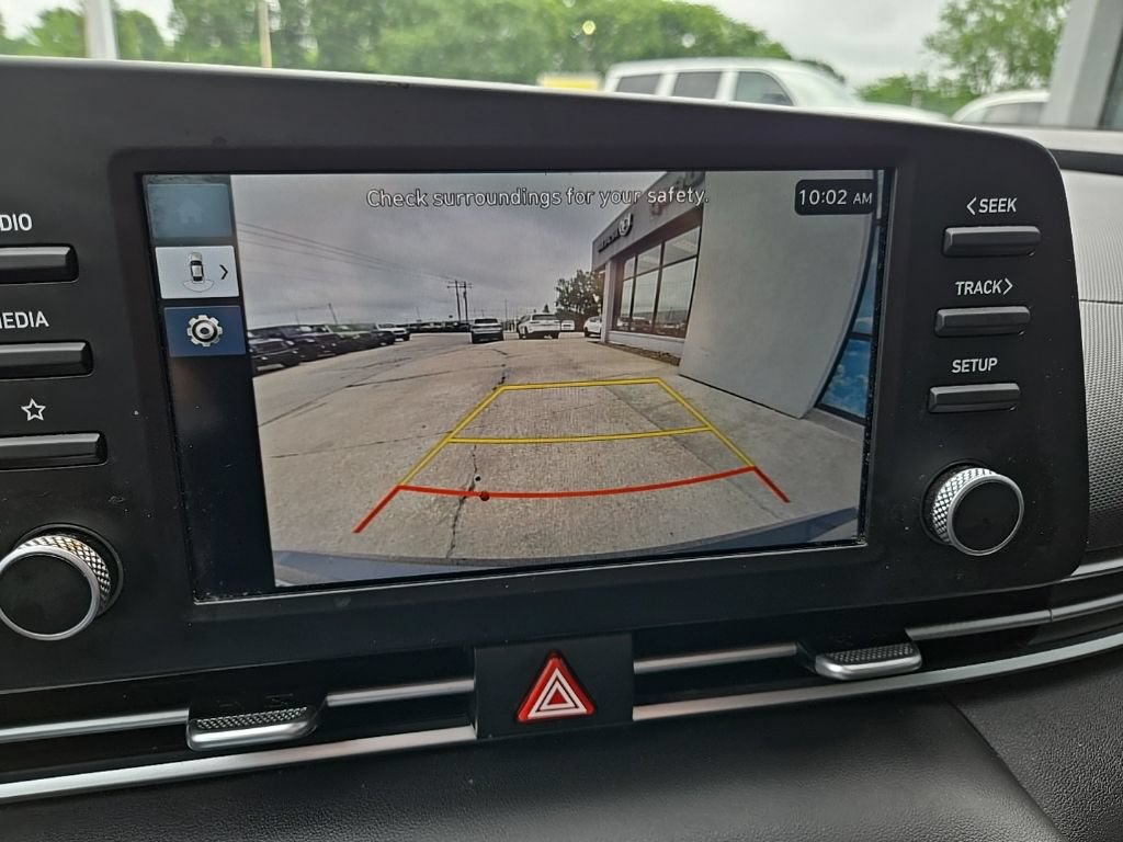 Used 2025 Hyundai Elantra SE FWD image 48