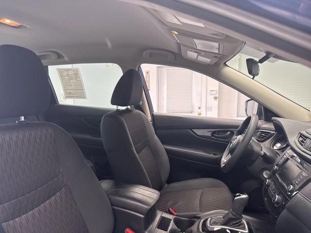Used 2020 Nissan Rogue S image 10