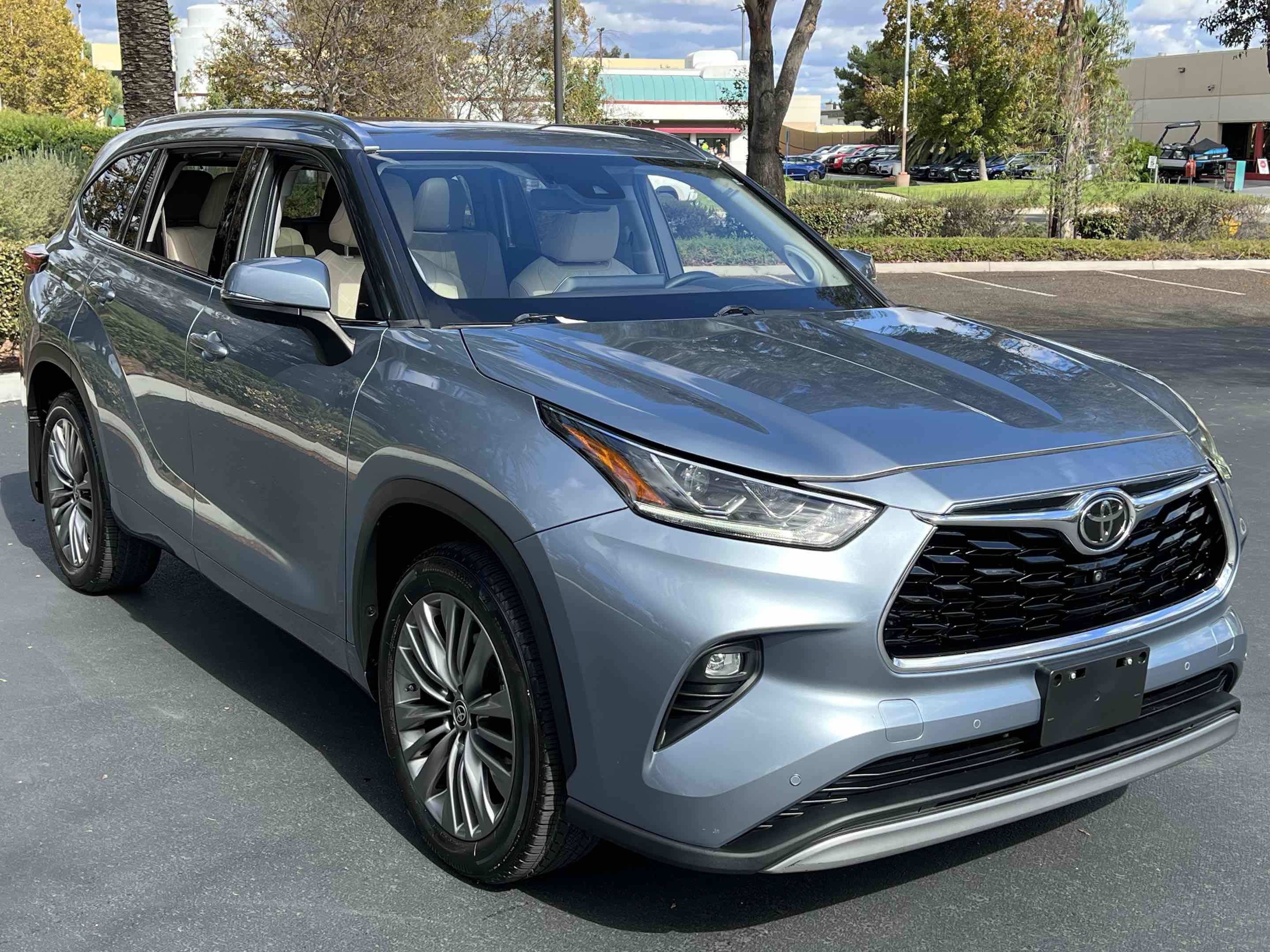 Used 2020 Toyota Highlander Platinum image 23