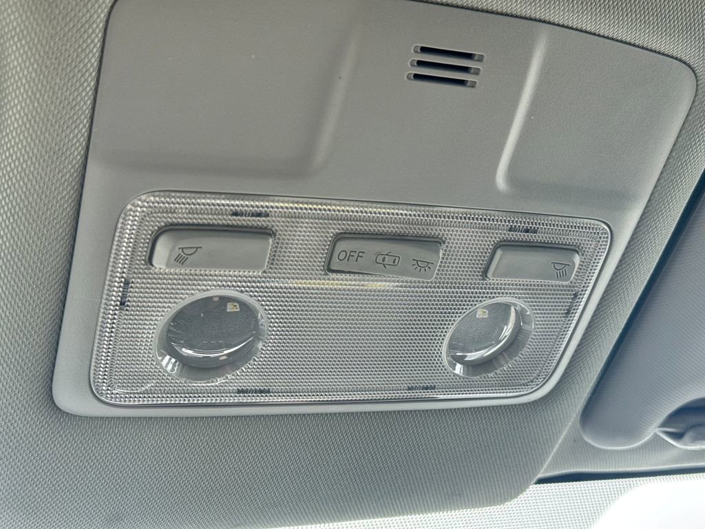 Used 2014 Toyota RAV4 LE image 28