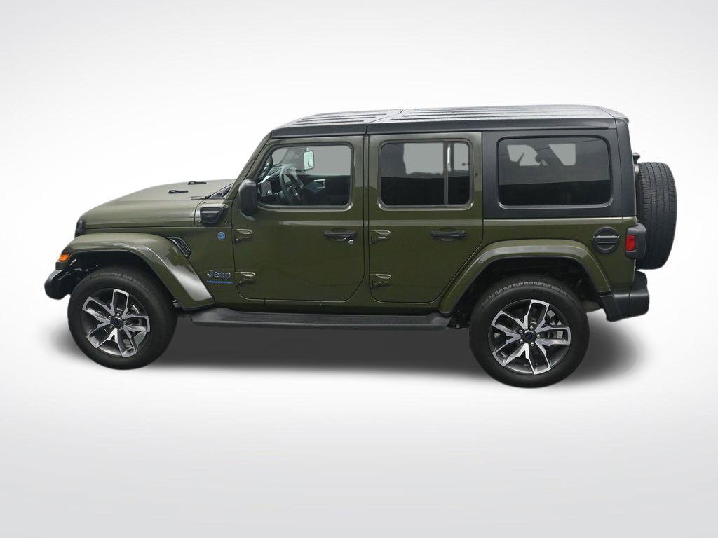 Used 2024 Jeep Wrangler Unlimited w/ Convenience Group AWD/4WD image 29