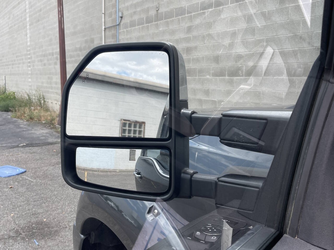 Used 2019 Ford F350 Platinum w/ Platinum Ultimate Package AWD/4WD image 7