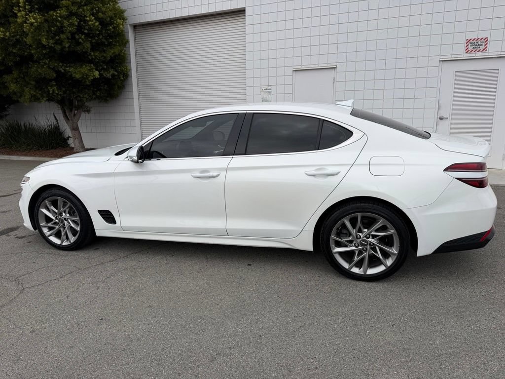 Used 2022 Genesis G70 2.0T RWD image 3