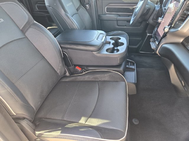 Used 2026 RAM 2500 Laramie AWD/4WD image 17