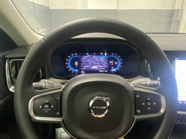 Used 2025 Volvo S60 B5 Core AWD/4WD image 15