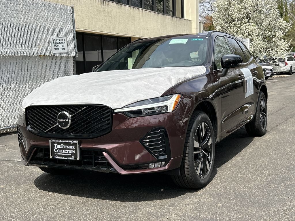 New 2026 Volvo XC60 B5 Plus w/ Climate Package AWD/4WD image 5