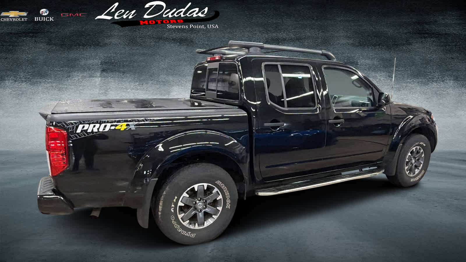 Used 2020 Nissan Frontier PRO-4X image 4