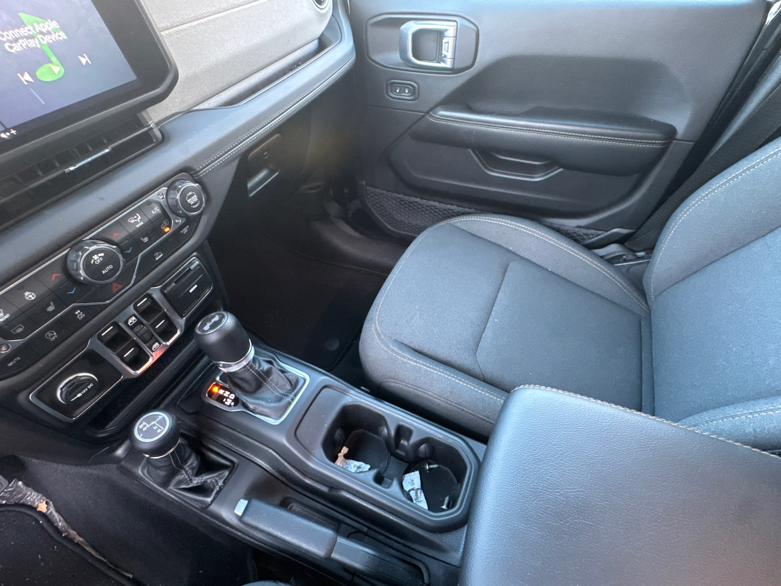 Used 2026 Jeep Wrangler Unlimited Sahara AWD/4WD image 29
